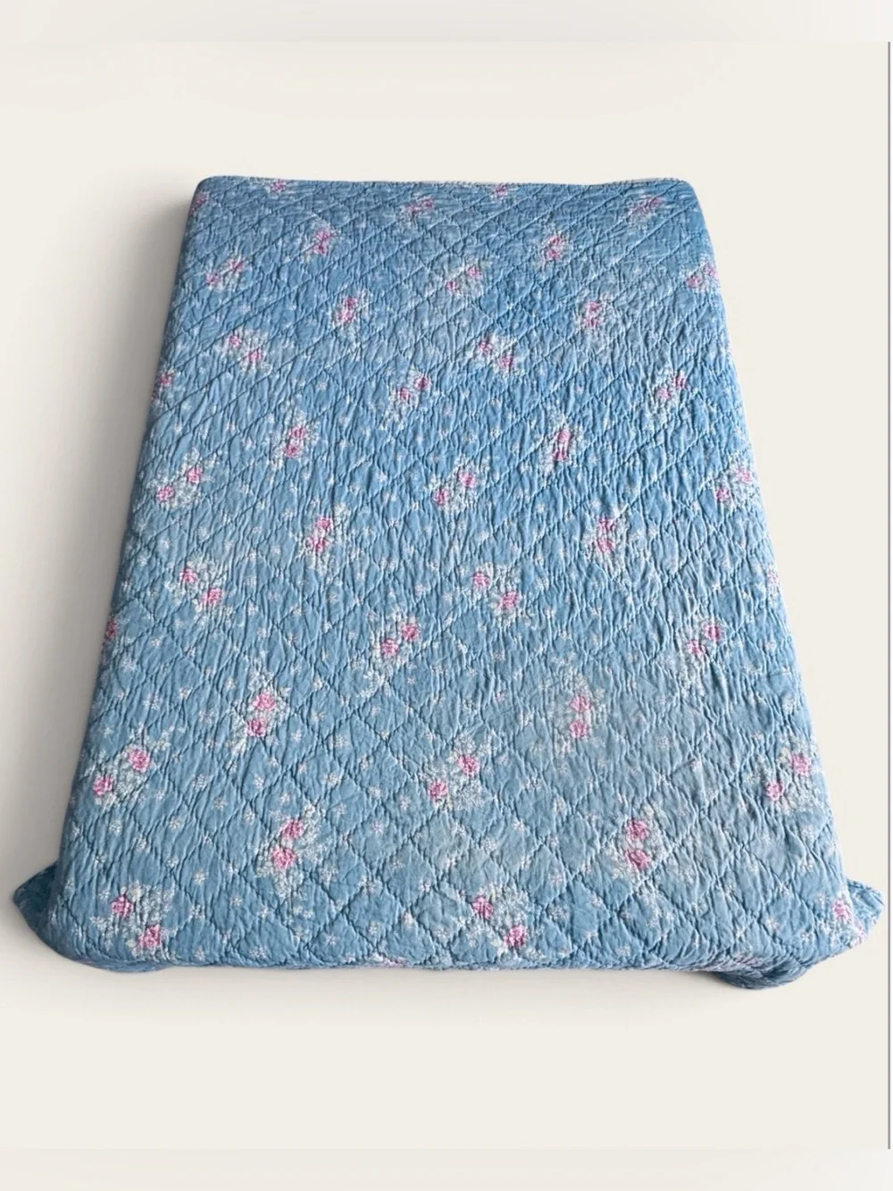 Vintage Reversible Blue Floral Quilt Coverlet 88 x 88